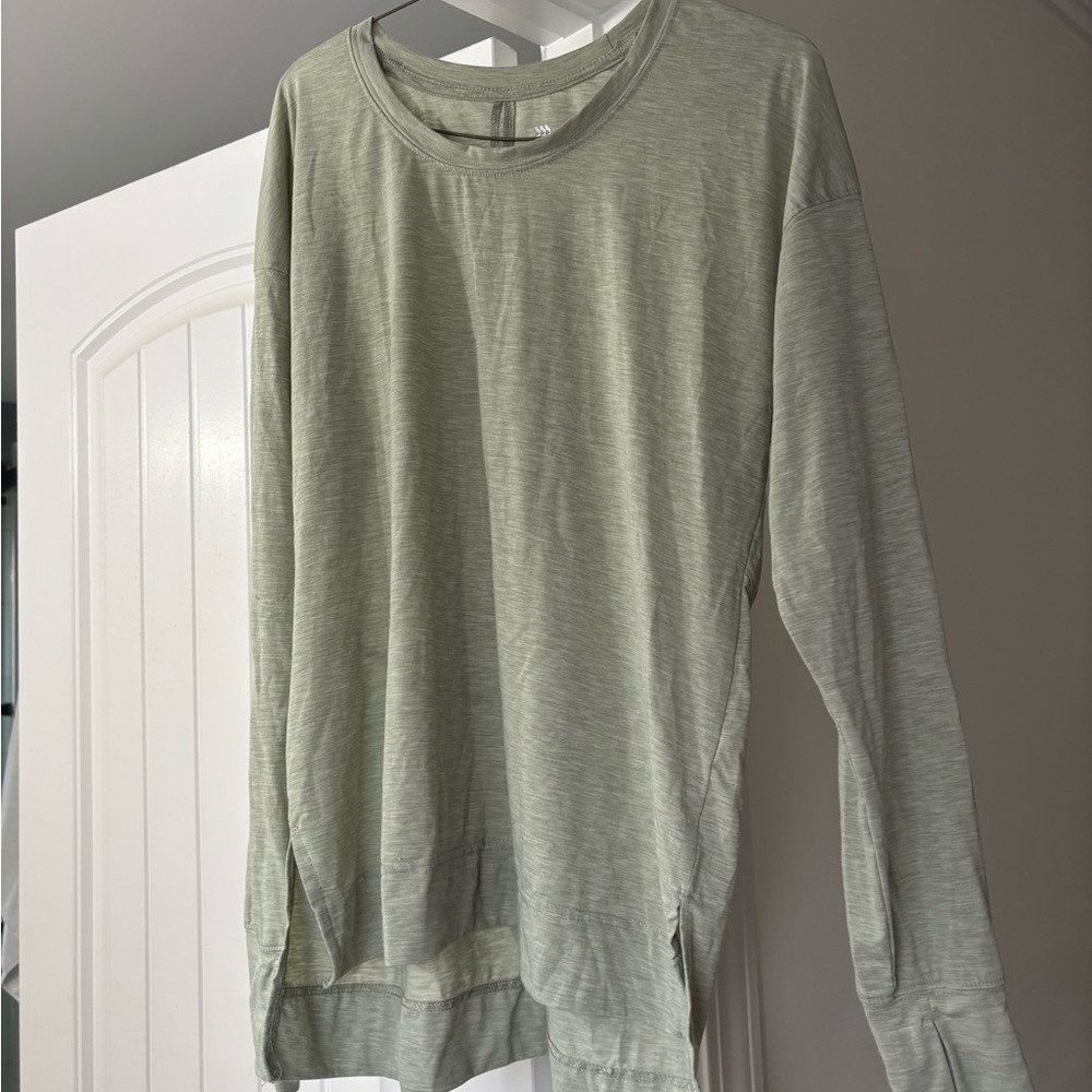 All in Motion Light Green Long Sleeve Tee